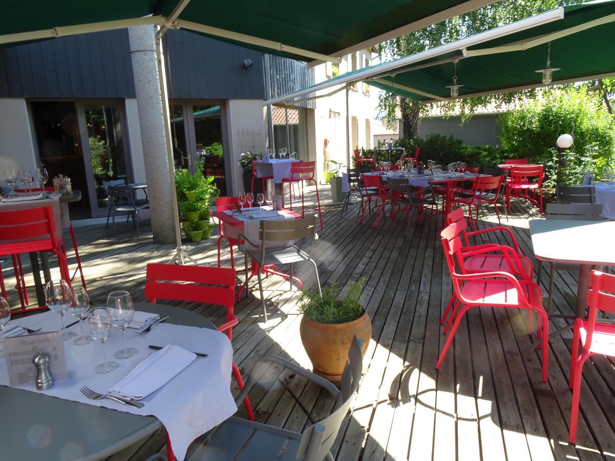 Logis Hotel Restaurant La Tour Dunières Exterior foto